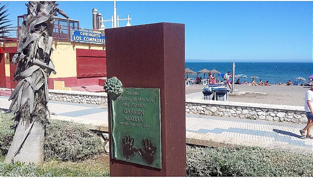 On The Beach! Frente Al Paseo Maritimo, Parking Y Piscina 马拉加 外观 照片