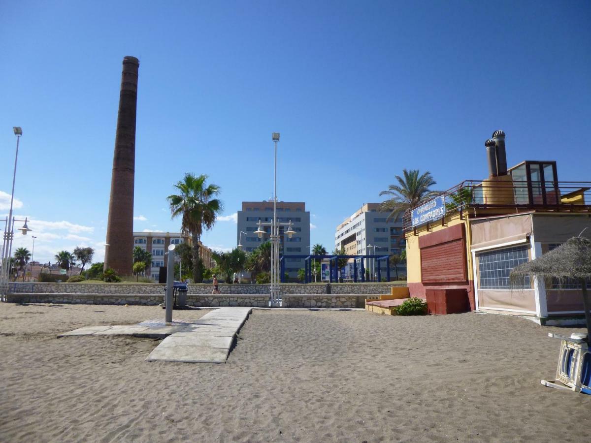 On The Beach! Frente Al Paseo Maritimo, Parking Y Piscina 马拉加 外观 照片