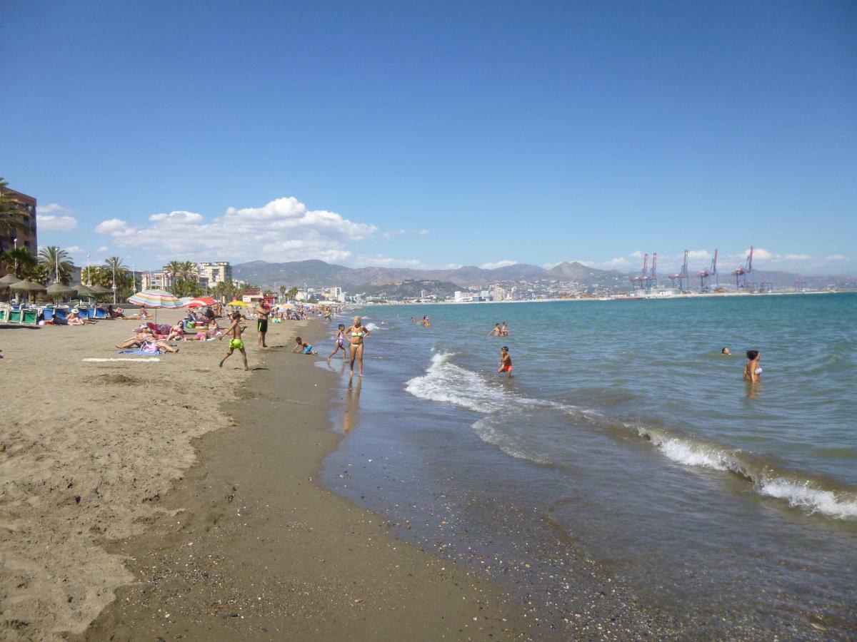 On The Beach! Frente Al Paseo Maritimo, Parking Y Piscina 马拉加 外观 照片